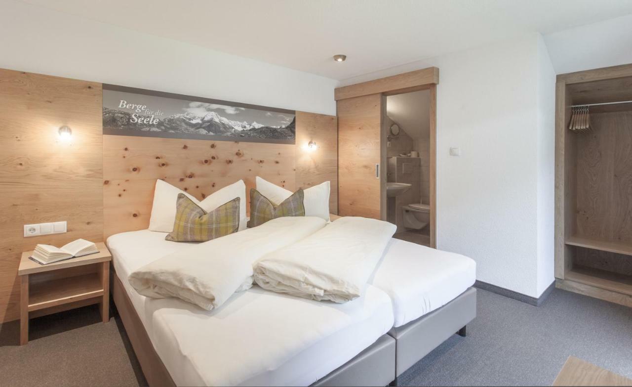 Garni Oetztal Rooms & Aparts Зёльден Экстерьер фото
